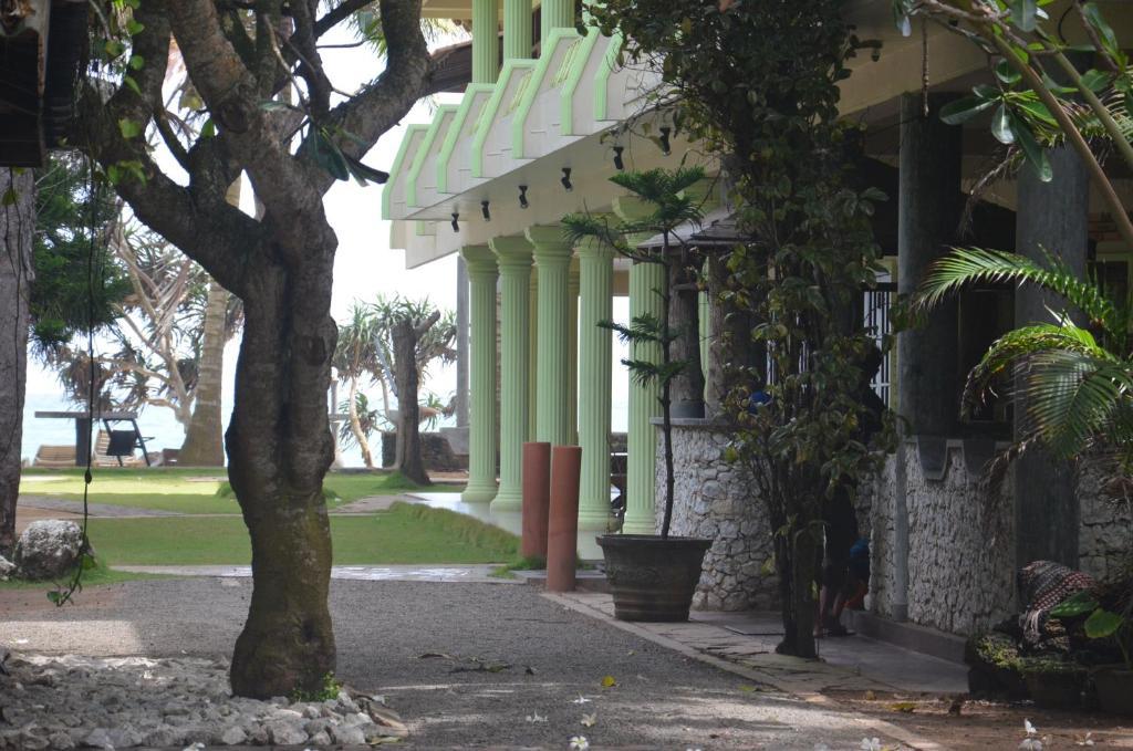 Time N Tide Beach Resort Hikkaduwa Buitenkant foto