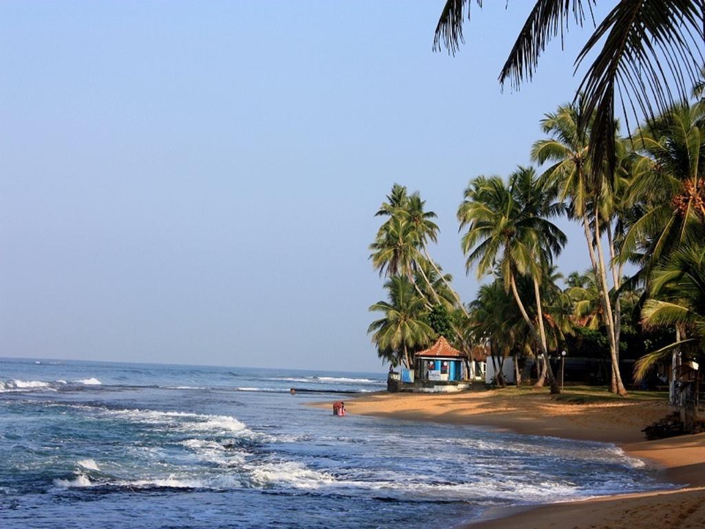 Time N Tide Beach Resort Hikkaduwa Buitenkant foto